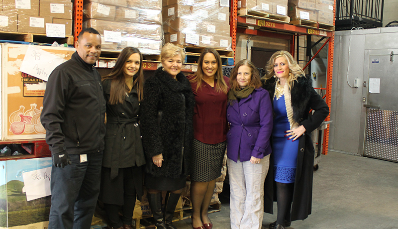 Spencer Savings Bank Donates More Than 1,000 Pounds of Food in 10th Annual Thanksgiving Food Drive