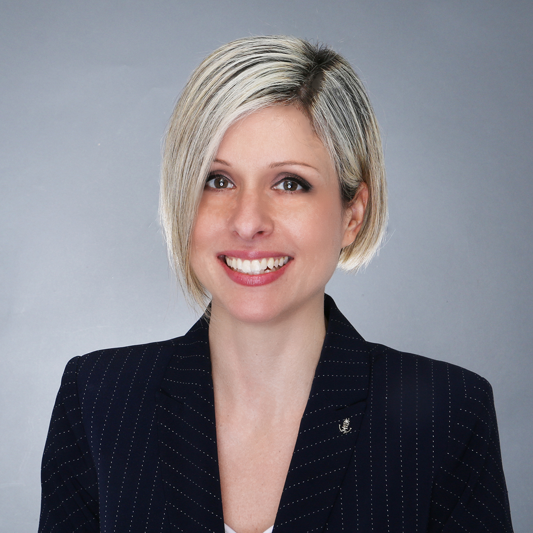 Shanielly Angioletto, Cranford Financial Center Manager